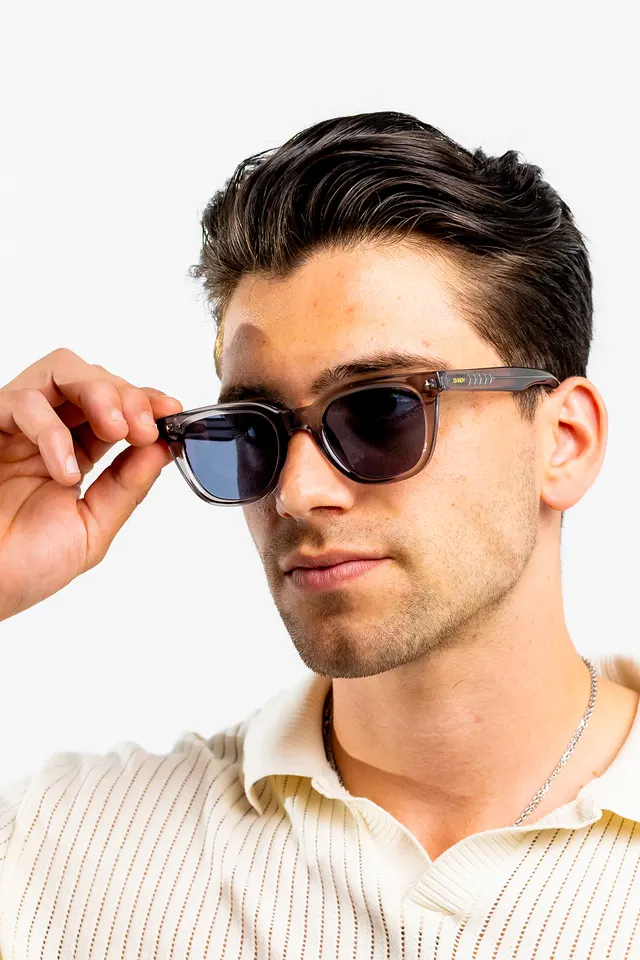 Smoke Grey & Ocean Blue, Studio Frame by Shady Europe (view 6)