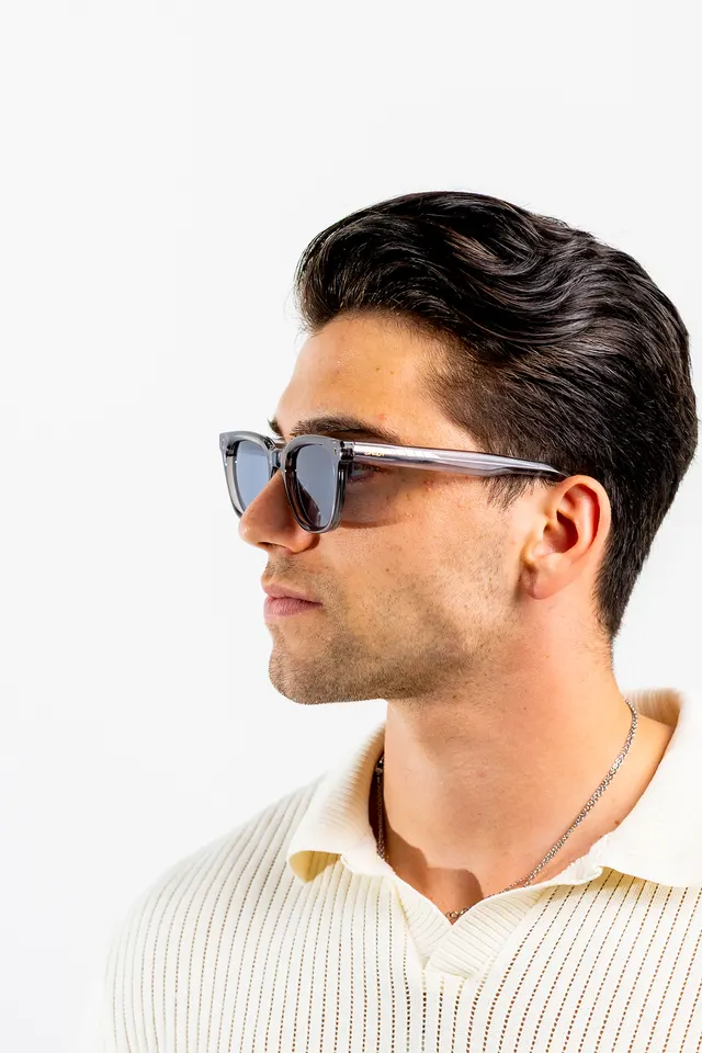 Smoke Grey & Ocean Blue, Studio Frame by Shady Europe (view 4)